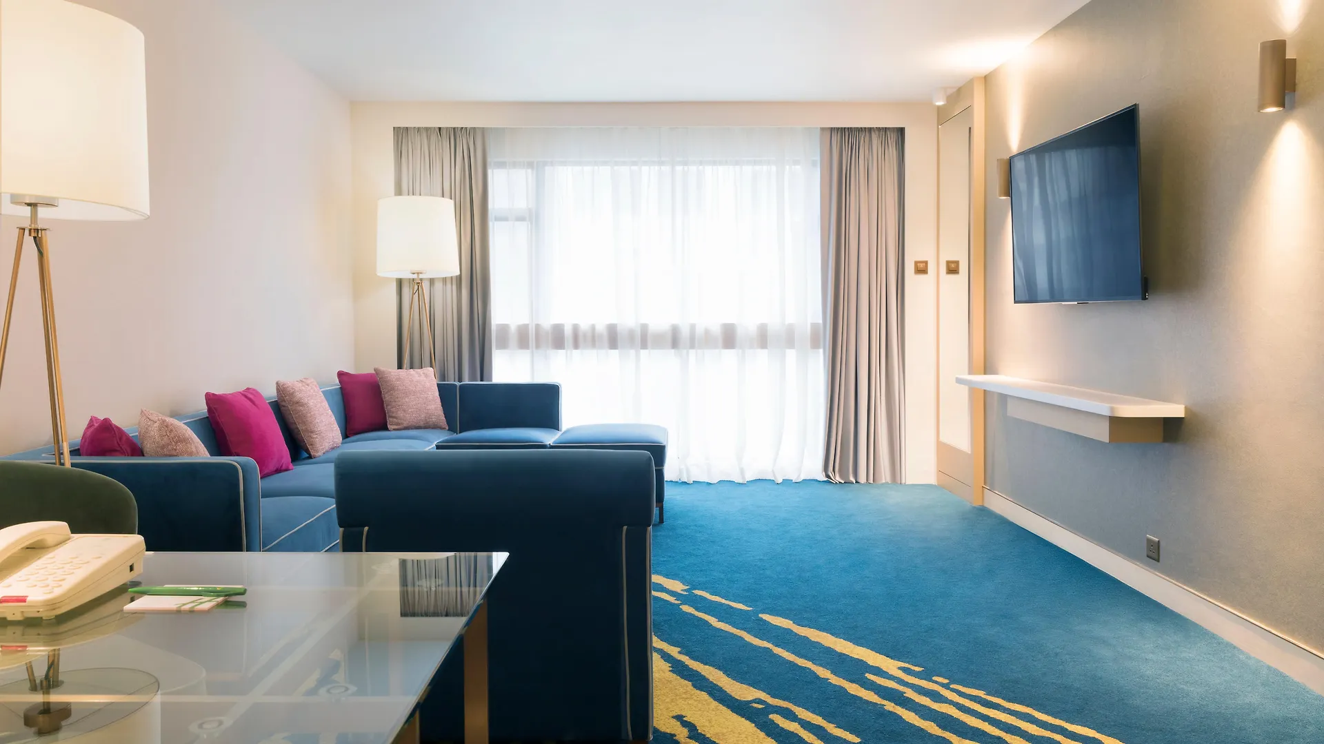 Holiday Inn Golden Mile By Ihg Hong Kong 4*,  China