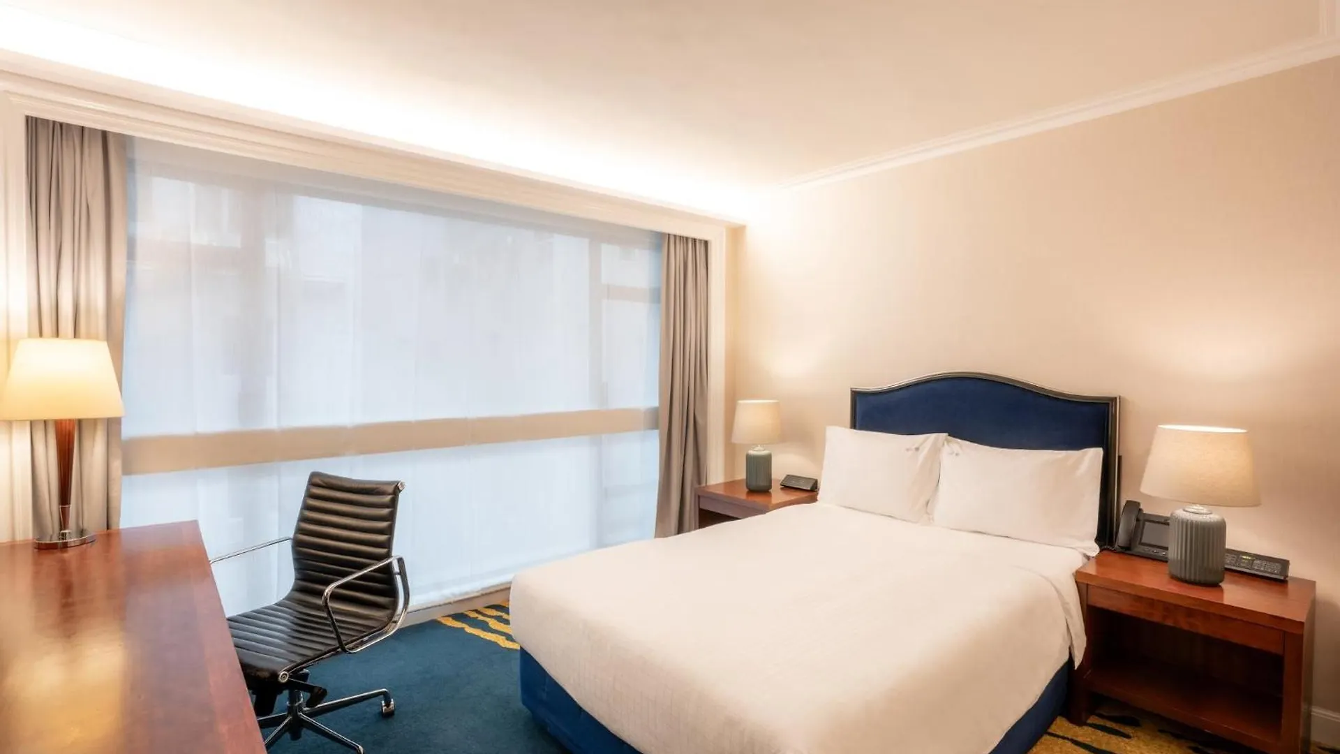 Holiday Inn Golden Mile By Ihg Hong Kong 4*,