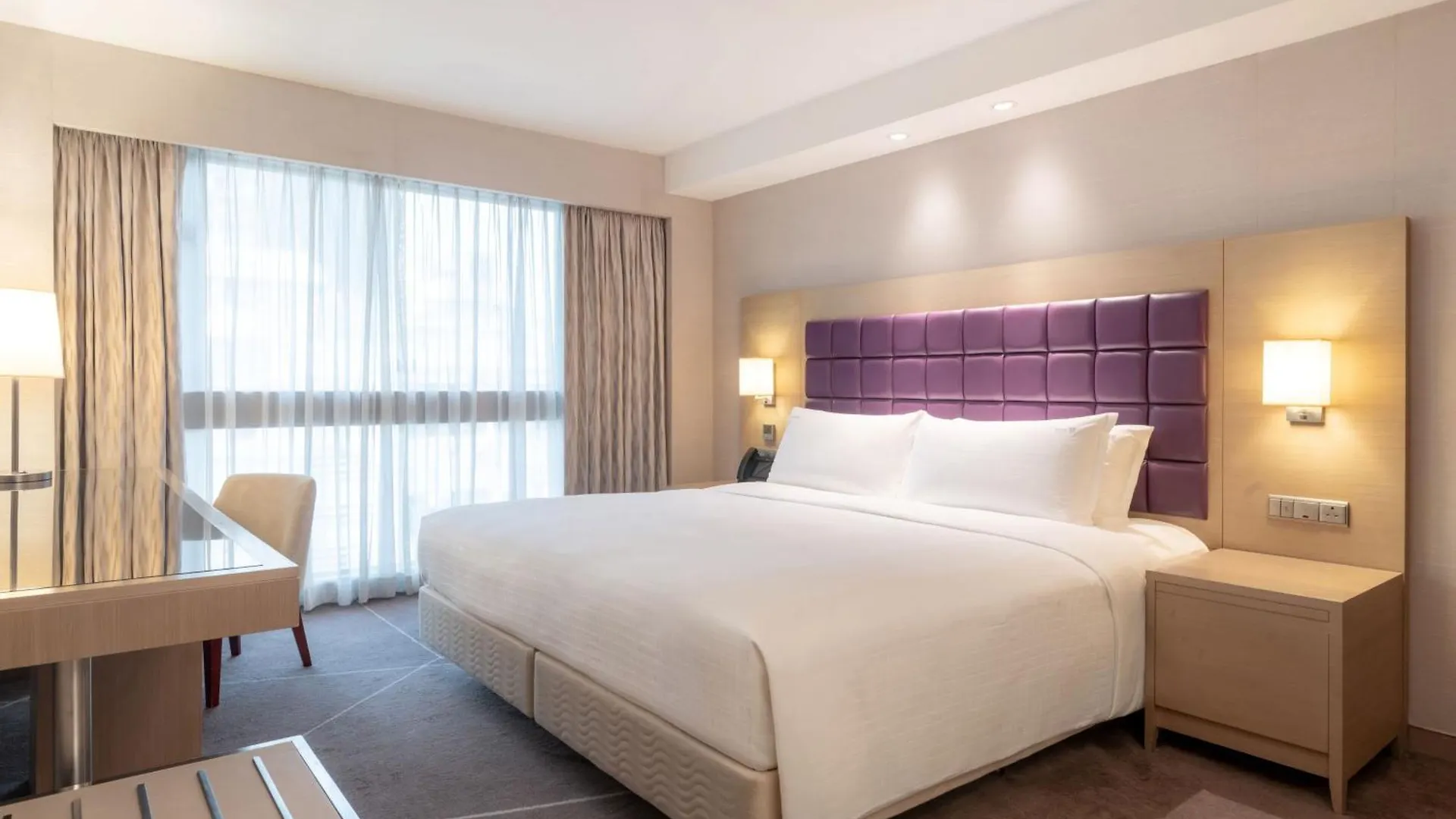 Holiday Inn Golden Mile By Ihg Hong Kong Hotel