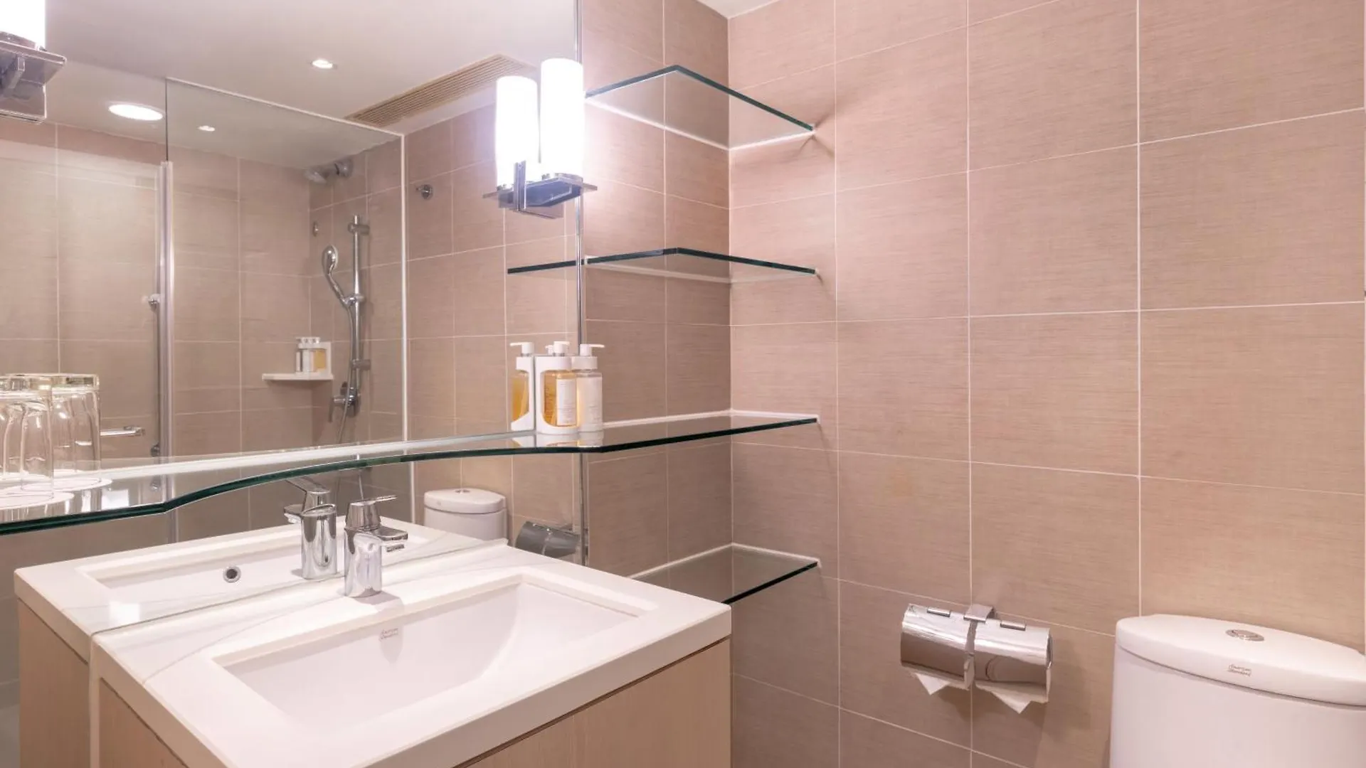 Holiday Inn Golden Mile By Ihg Hong Kong Hotel