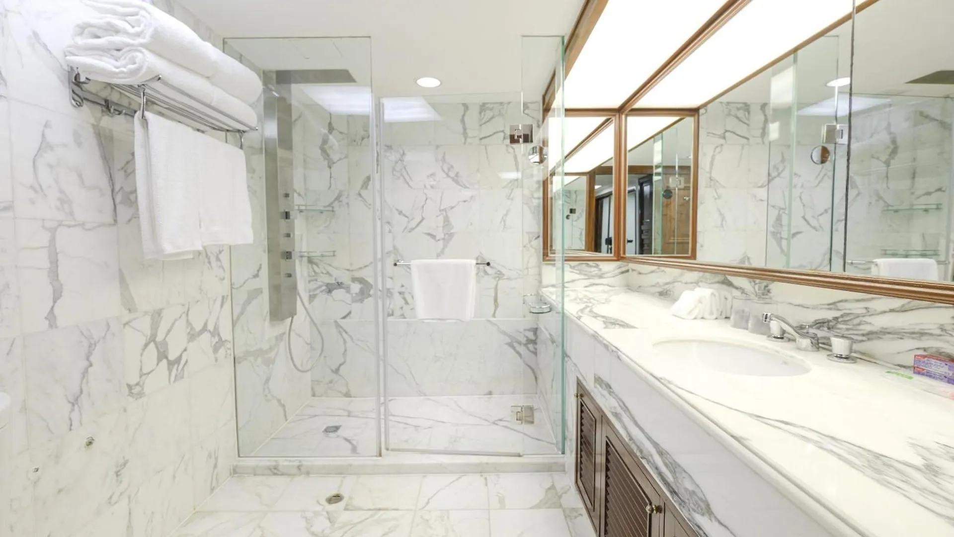 Holiday Inn Golden Mile By Ihg Hong Kong Hotel